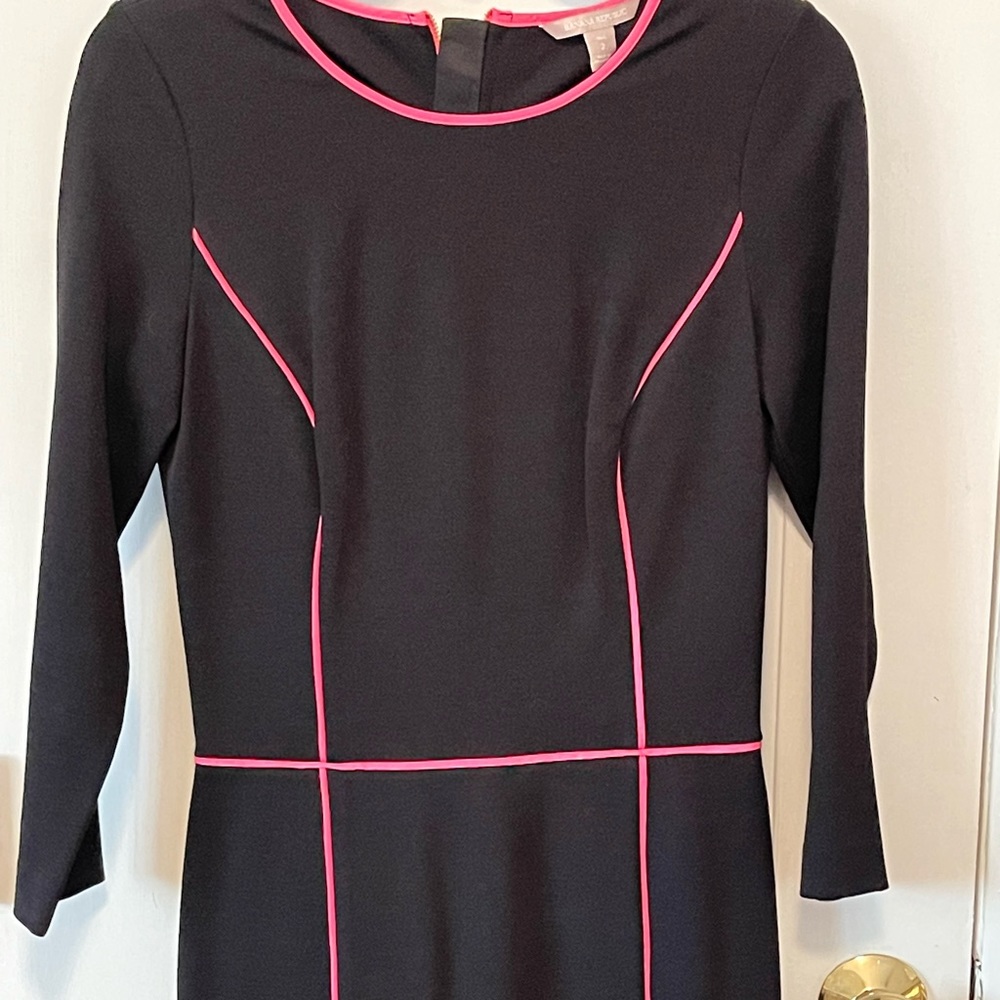 Banana Republic Sheath Dress Black w pink piping Sz 2 Tall